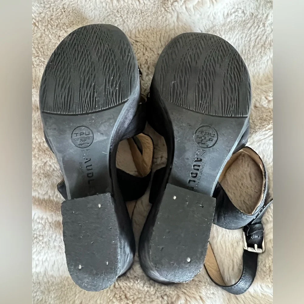 Black Platform Sandals - Women's Strappy Chunky Heel